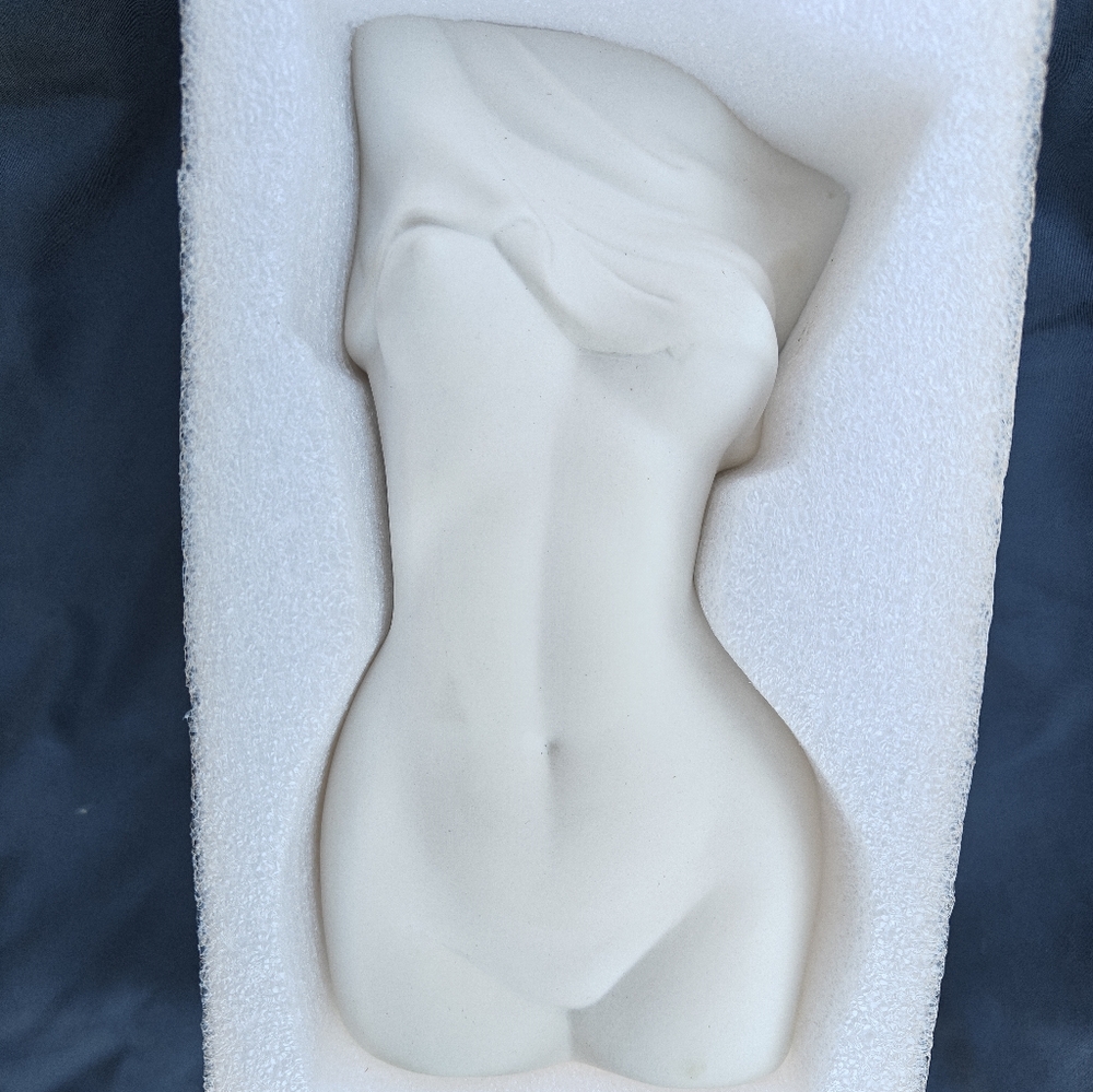 Elegant Feminine Body Ceramic Vase, Feminine Curves - Bohemian Decoration - Picture 5 of 6